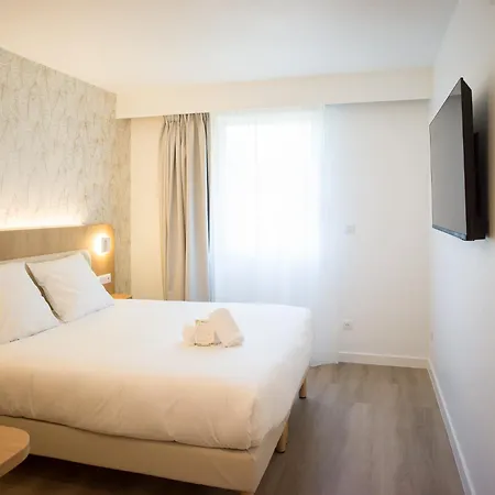 Brit Confort Roissy Hotel